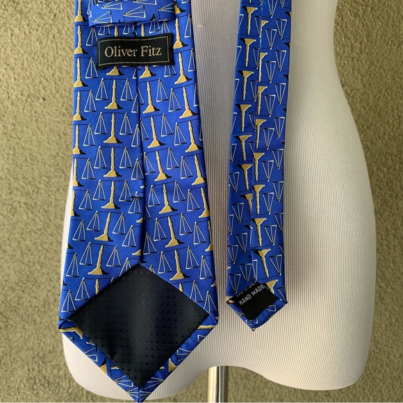 “Oliver Fitz” Silk Tie Blue with the Scales of Justice Lawyer Gift - Picture 3 of 10